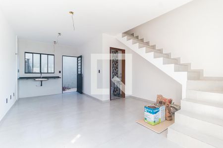 Sala/Cozinha de casa de condomínio para alugar com 2 quartos, 65m² em Vila Sao Paulo, Mogi das Cruzes