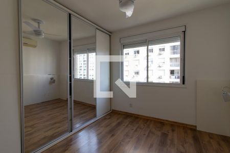 Suíte de apartamento à venda com 2 quartos, 74m² em Passo D’areia, Porto Alegre