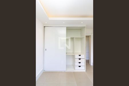 Quarto 1 de apartamento para alugar com 3 quartos, 66m² em Vila Valqueire, Rio de Janeiro