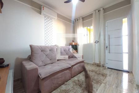 Sala de casa à venda com 4 quartos, 120m² em Vila Boa Vista, Campinas