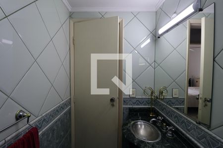 Apartamento para alugar com 200m², 4 quartos e 2 vagas Apartamento para alugar com 200m², 4 quartos e 2 vagasBanheiro Social