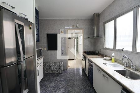 Apartamento para alugar com 200m², 4 quartos e 2 vagas Apartamento para alugar com 200m², 4 quartos e 2 vagasCozinha