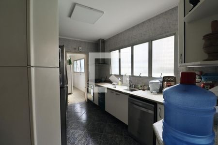 Apartamento para alugar com 200m², 4 quartos e 2 vagas Apartamento para alugar com 200m², 4 quartos e 2 vagasCozinha