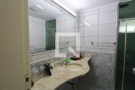 Apartamento para alugar com 200m², 4 quartos e 2 vagas Apartamento para alugar com 200m², 4 quartos e 2 vagasBanheiro Social 2