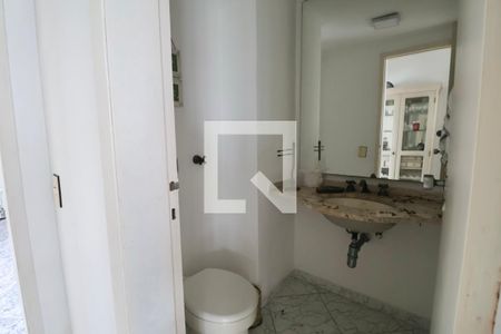 Apartamento para alugar com 200m², 4 quartos e 2 vagas Apartamento para alugar com 200m², 4 quartos e 2 vagasLavabo