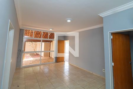 Sala de casa para alugar com 4 quartos, 160m² em Parque Industria, Ribeirão Preto