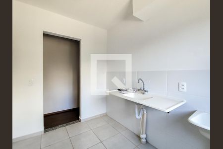 Cozinha de apartamento à venda com 2 quartos, 48m² em Cinquentenario, Belo Horizonte