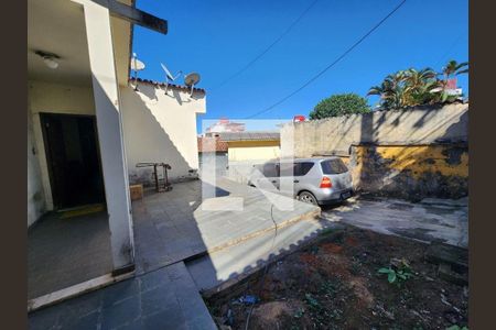 Casa à venda com 3 quartos, 360m² em Bairro da Glória, Contagem