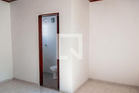 Suíte de casa para alugar com 2 quartos, 160m² em Jardim Pinheirinho, Embu das Artes