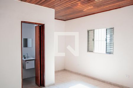 Suíte de casa para alugar com 2 quartos, 160m² em Jardim Pinheirinho, Embu das Artes