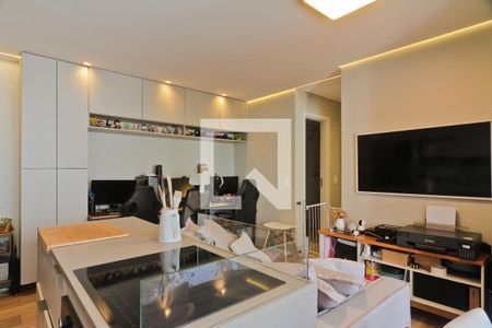 Sala de apartamento à venda com 2 quartos, 56m² em Jardim Pereira Leite, São Paulo