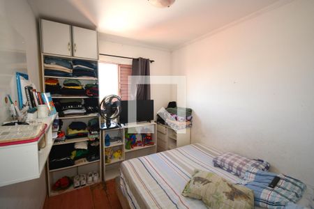 Quarto 1 de apartamento para alugar com 2 quartos, 44m² em Jardim Cristal, São Paulo