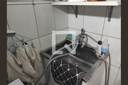 Banheiro/Lavanderia de apartamento à venda com 1 quarto, 25m² em Liberdade, São Paulo