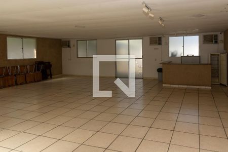 Apartamento para alugar com 45m², 2 quartos e 1 vaga Apartamento para alugar com 45m², 2 quartos e 1 vagaÁrea comum - Salão de festas