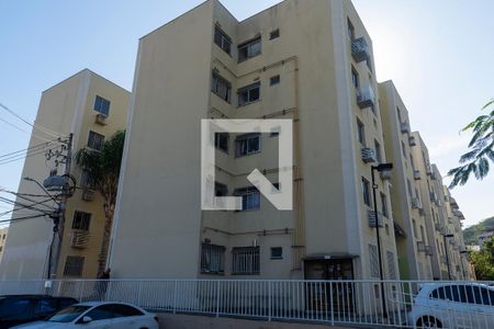 Apartamento para alugar com 45m², 2 quartos e 1 vaga Apartamento para alugar com 45m², 2 quartos e 1 vagaÁrea comum - Fachada interna do condomínio