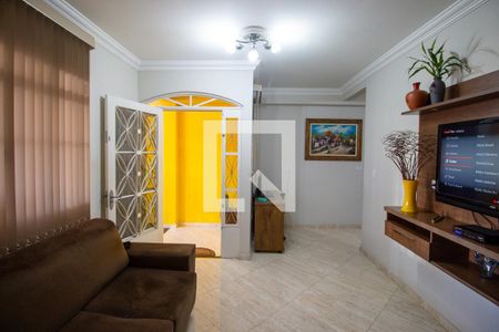 Sala 2 de casa à venda com 4 quartos, 175m² em Conjunto Habitacional Aguia de Haia, São Paulo