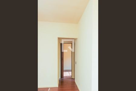 Corredor de apartamento para alugar com 2 quartos, 60m² em Lins de Vasconcelos, Rio de Janeiro