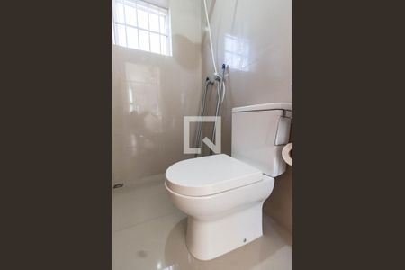 Banheiro de apartamento para alugar com 1 quarto, 90m² em Vila Mazzei, São Paulo