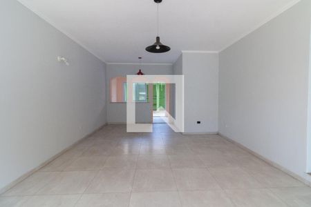 Sala de casa à venda com 3 quartos, 150m² em Jardim Rizzo, São Paulo