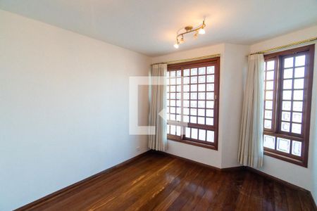 Sala de casa à venda com 3 quartos, 200m² em Mirandópolis, São Paulo