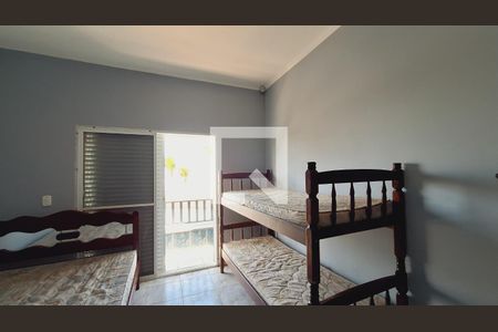 Quarto 1 de casa para alugar com 4 quartos, 300m² em Guilhermina, Praia Grande