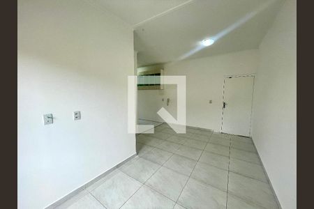 Sala de apartamento à venda com 2 quartos, 51m² em Morada das Vinhas, Jundiaí