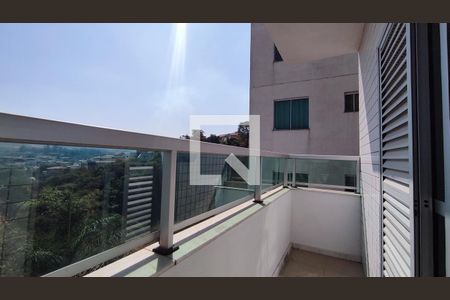 Varanda suite  de apartamento para alugar com 3 quartos, 105m² em Cabral, Contagem