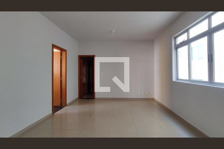 Sala de apartamento à venda com 3 quartos, 105m² em Cabral, Contagem