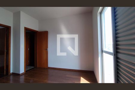 Quarto 1 suite  de apartamento para alugar com 3 quartos, 105m² em Cabral, Contagem