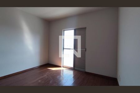 Quarto 1 suite  de apartamento à venda com 3 quartos, 105m² em Cabral, Contagem