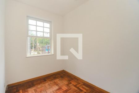 Quarto 2 de casa para alugar com 3 quartos, 105m² em Passo da Areia, Porto Alegre