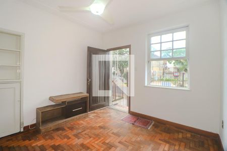 Sala de casa para alugar com 3 quartos, 105m² em Passo da Areia, Porto Alegre