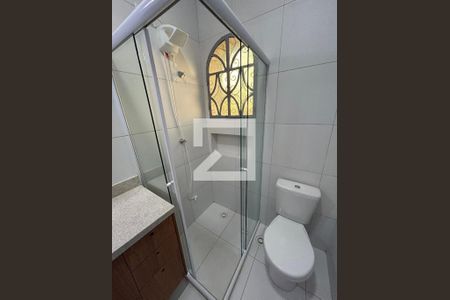 Casa para alugar com 200m², 5 quartos e 2 vagas Casa para alugar com 200m², 5 quartos e 2 vagasBanheiro