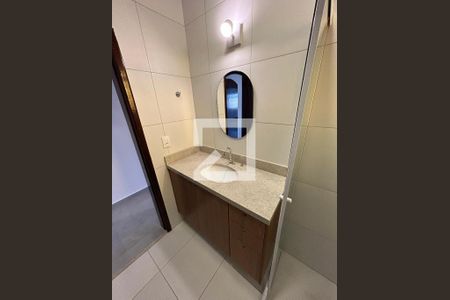 Casa para alugar com 200m², 5 quartos e 2 vagas Casa para alugar com 200m², 5 quartos e 2 vagasBanheiro