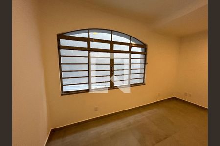 Casa para alugar com 200m², 5 quartos e 2 vagas Casa para alugar com 200m², 5 quartos e 2 vagasEscritorio