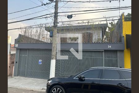 Casa para alugar com 200m², 5 quartos e 2 vagas Casa para alugar com 200m², 5 quartos e 2 vagasFachada da casa