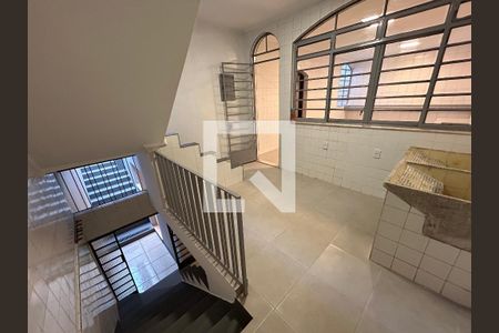 Casa para alugar com 200m², 5 quartos e 2 vagas Casa para alugar com 200m², 5 quartos e 2 vagasLavanderia