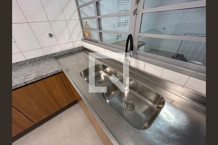 Casa para alugar com 200m², 5 quartos e 2 vagas Casa para alugar com 200m², 5 quartos e 2 vagasCozinha