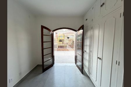 Casa para alugar com 200m², 5 quartos e 2 vagas Casa para alugar com 200m², 5 quartos e 2 vagasSuite