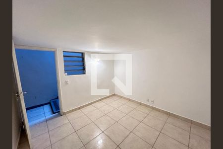 Casa para alugar com 200m², 5 quartos e 2 vagas Casa para alugar com 200m², 5 quartos e 2 vagasQuarto 5