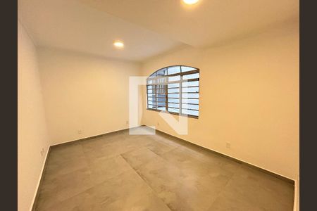 Casa para alugar com 200m², 5 quartos e 2 vagas Casa para alugar com 200m², 5 quartos e 2 vagasEscritório
