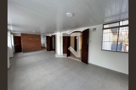 Casa para alugar com 200m², 5 quartos e 2 vagas Casa para alugar com 200m², 5 quartos e 2 vagasVaranda dos fundos
