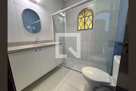 Casa para alugar com 200m², 5 quartos e 2 vagas Casa para alugar com 200m², 5 quartos e 2 vagasBanheiro da Suíte 1