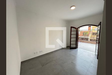 Casa para alugar com 200m², 5 quartos e 2 vagas Casa para alugar com 200m², 5 quartos e 2 vagasSuite