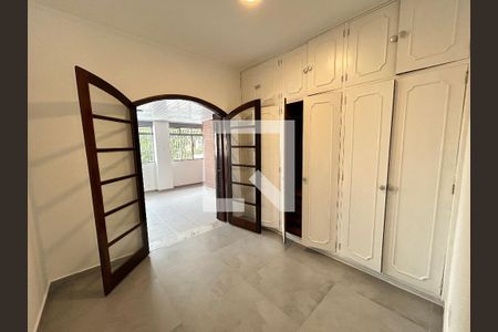 Casa para alugar com 200m², 5 quartos e 2 vagas Casa para alugar com 200m², 5 quartos e 2 vagasSuíte 4