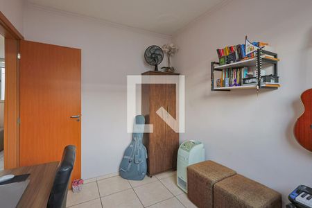 Quarto 2 de apartamento à venda com 2 quartos, 44m² em Califórnia, Contagem