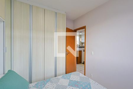 Quarto 1 de apartamento à venda com 2 quartos, 44m² em Califórnia, Contagem