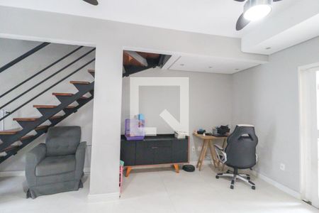 Sala de casa de condomínio à venda com 3 quartos, 106m² em Medeiros, Jundiaí