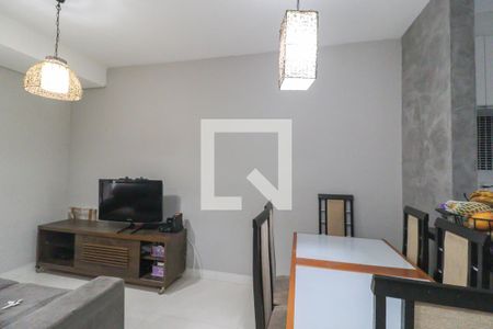 Sala de casa de condomínio à venda com 3 quartos, 106m² em Medeiros, Jundiaí