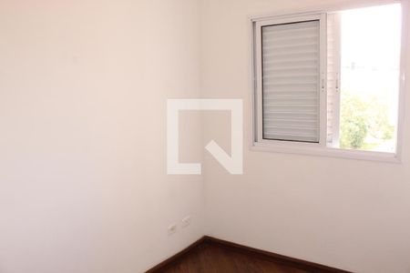 Quarto 2 de casa de condomínio para alugar com 3 quartos, 101m² em Paisagem Renoir, Cotia